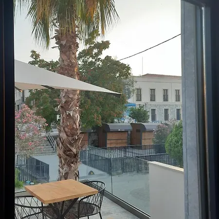 Nilus Boutique Hotel *