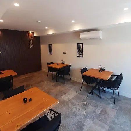 Nilus Boutique Hotel *